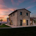 Willa Scappo In Umbria, Il Momento Todi