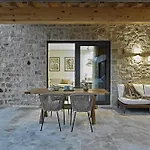 Scappo In Umbria, Il Momento Willa Todi