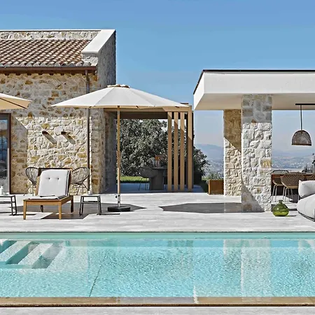 Scappo In Umbria, Il Momento Todi