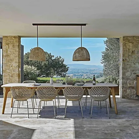 Scappo In Umbria, Il Momento