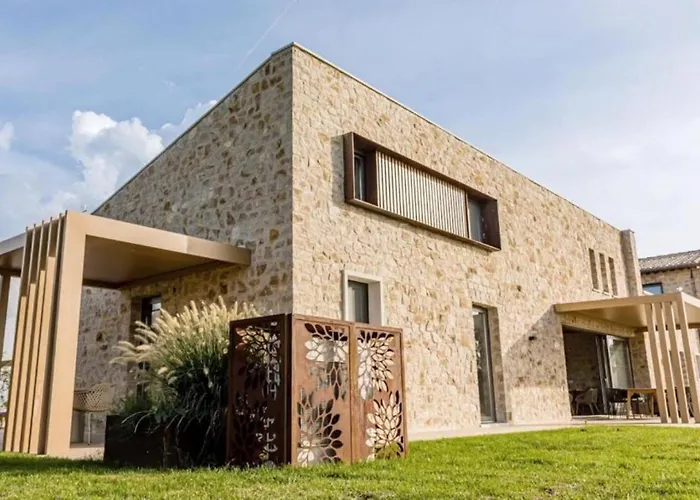 Scappo In Umbria, Il Momento Todi