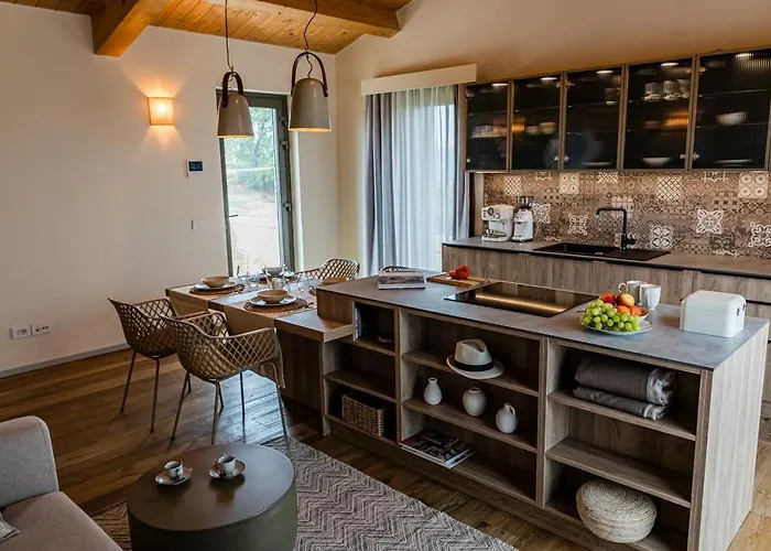 Scappo In Umbria, Il Momento Todi