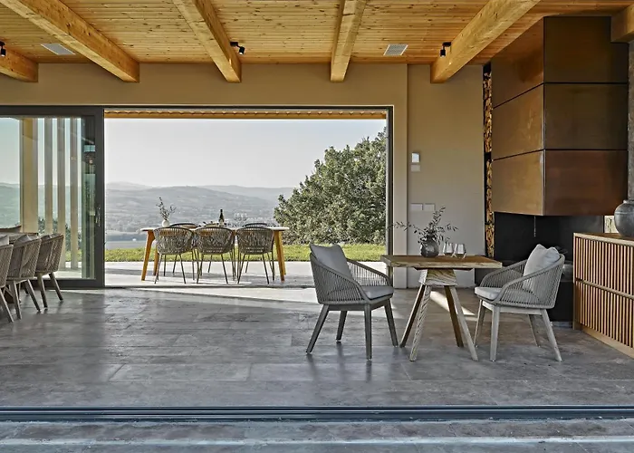 Scappo In Umbria, Il Momento Todi